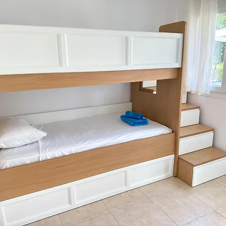 New With Private Yard 150m From Νικήτη