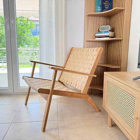 New With Private Yard 150m From Διαμέρισμα Νικήτη