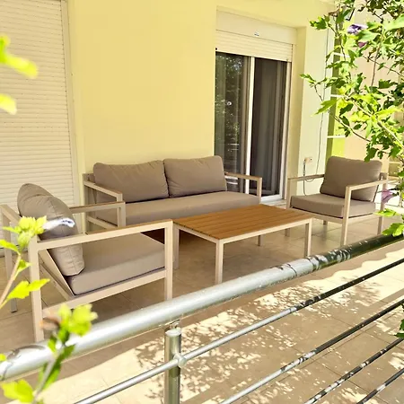 New With Private Yard 150m From Διαμέρισμα *