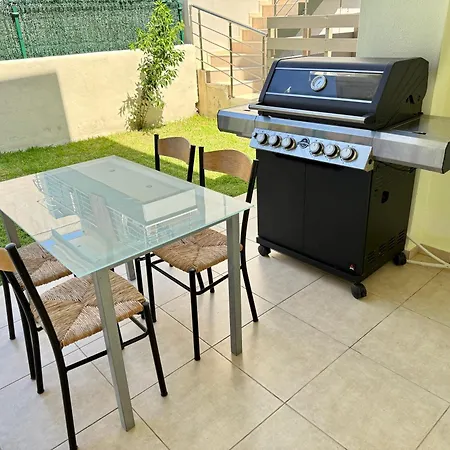 New With Private Yard 150m From Διαμέρισμα *